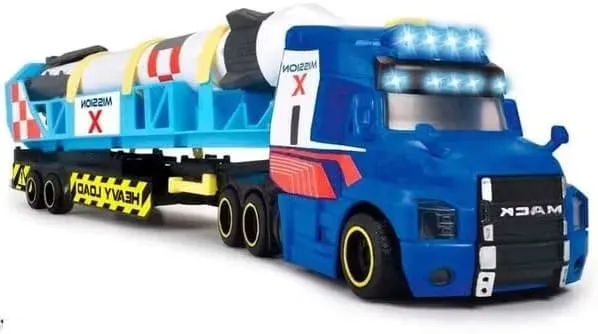 En nyfiken person använder sina leksaksbåtar för barn och nybörjare och blir sugen på att köpa fler.